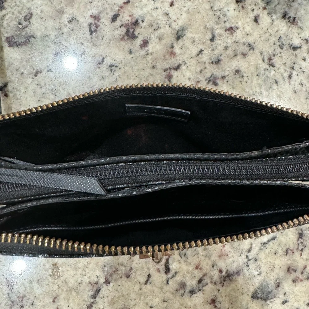 DKNY Wristlet Wallet Faux Snakeskin Leather‎ Clutch